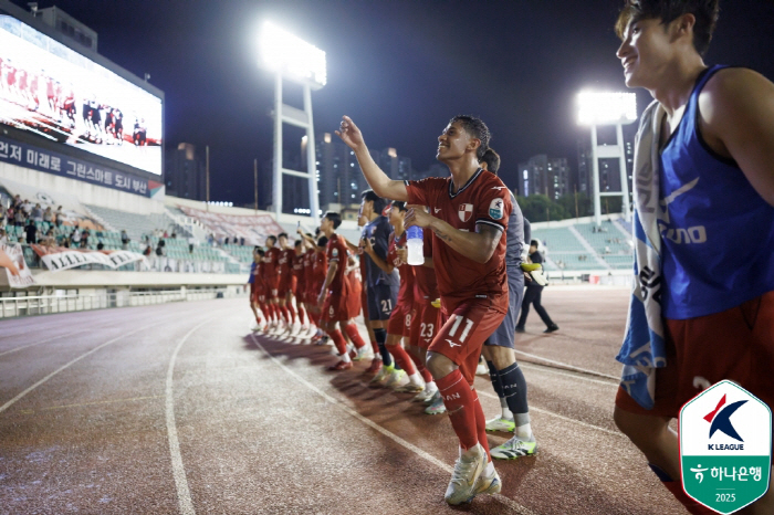 '8→5→4' 갈수록 줄어드는 3-8위 간극, 뜨거운 K리그2 PO 전쟁…