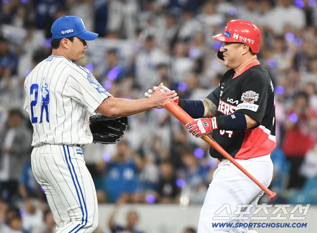 삼성도 오승환도 빛낸 한방 '50-150' 진짜 해냈다...폰세 MVP …