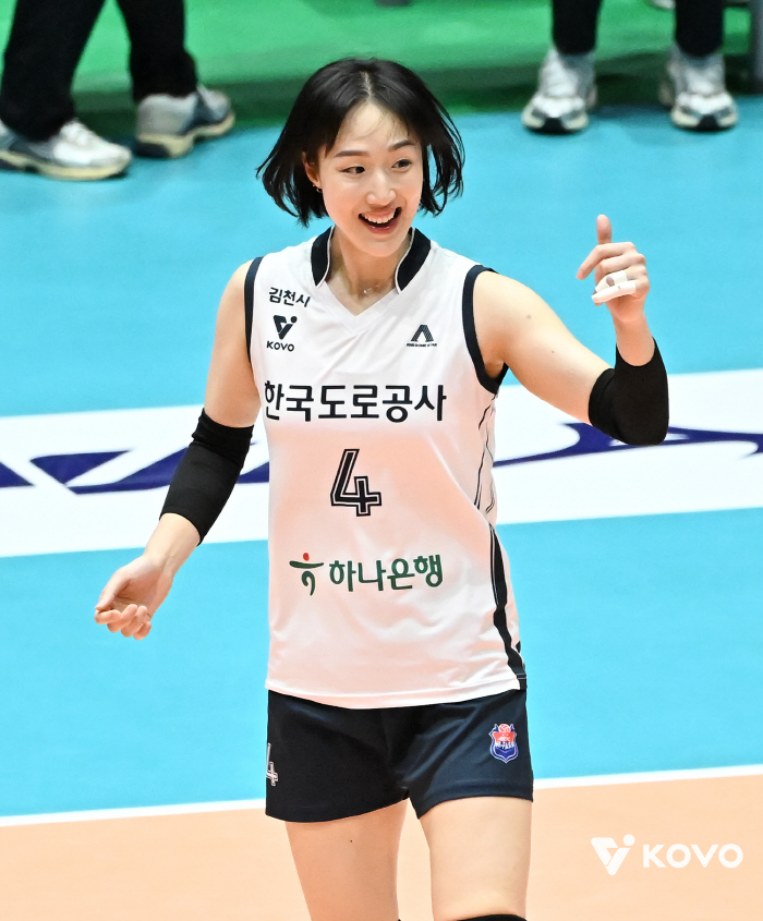 "힘들다, 그만해야 하나 생각하지만…" 왜 39살 베테랑은 기꺼이 새로운 도전 받아들였나