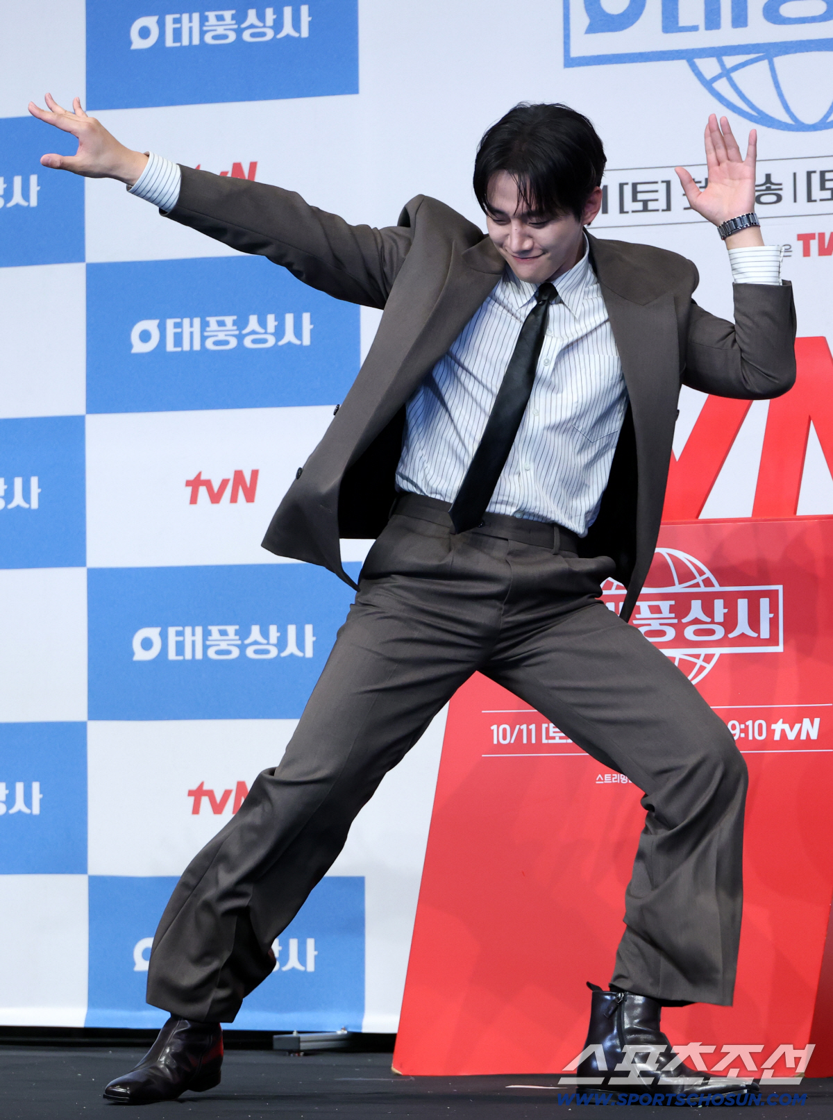 [SC현장] "임윤아 흥행 에너지 이어받겠다"…'태풍상사' 이준호, 몽글…