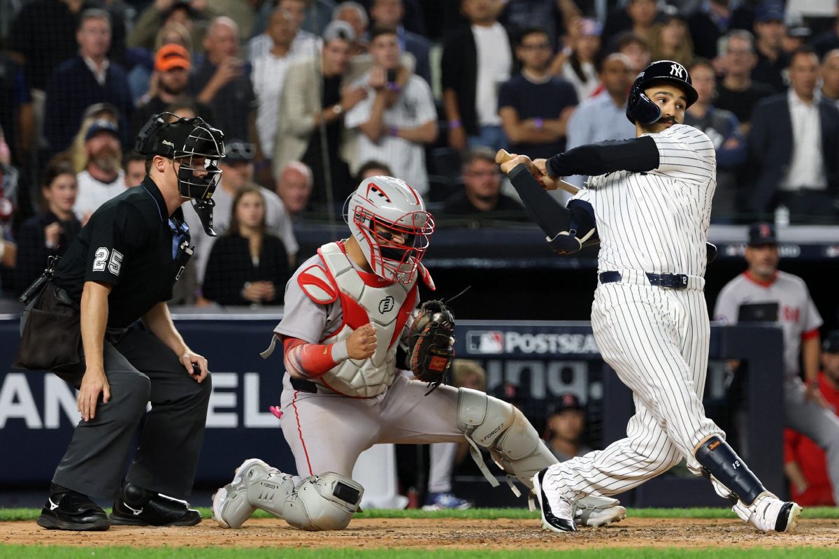 '양키스호' 침몰中, 9회 무사 만루 놓치자 4만7천여 팬들 한숨 푹푹.…