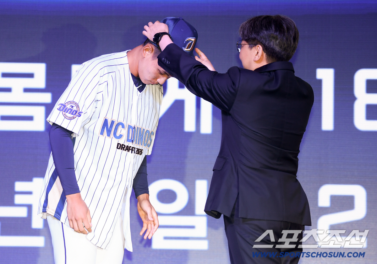 'ML 오퍼 받았다더니' 신인이 계약금에 옵션 걸었다! 역사상 또 있었나