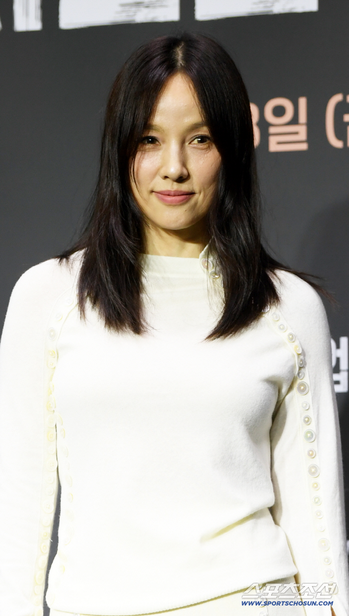'저스트 메이크업' PD "K-뷰티 논하는데, 어찌 이효리를 뺄 수 있나"