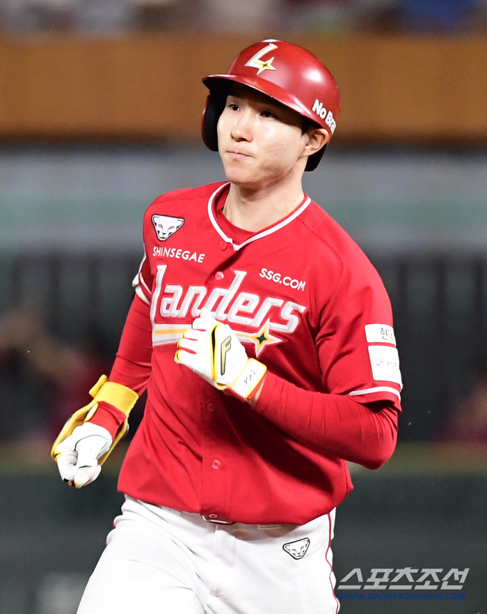 LG와 앤더슨 모두 웃어라! 박성한, 폰세 상대 리드오프 홈런 폭발