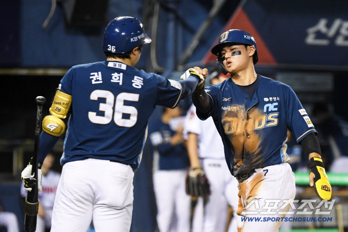 이럴수가. LG 1위 결정전 위기. NC에 3-7 역전패. 최종전서 우승못했다. 8연승 NC 5위에 1승 남아[잠실 리뷰]