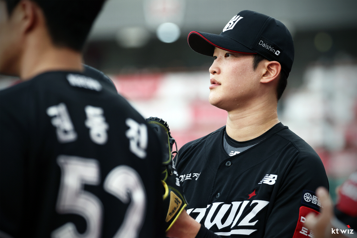 "상무에 쉬러? 전방 가든가"…이기심에 작심 발언, '2군 오타니' 속사…