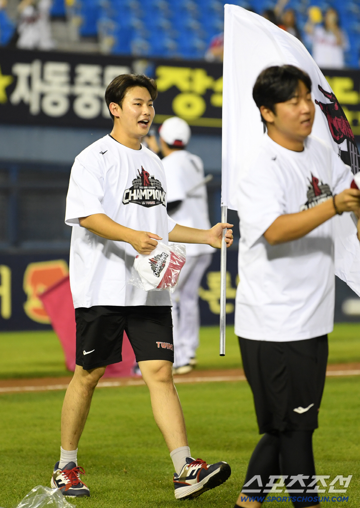[포토] LG 김영우 '프로 데뷔 첫 우승'