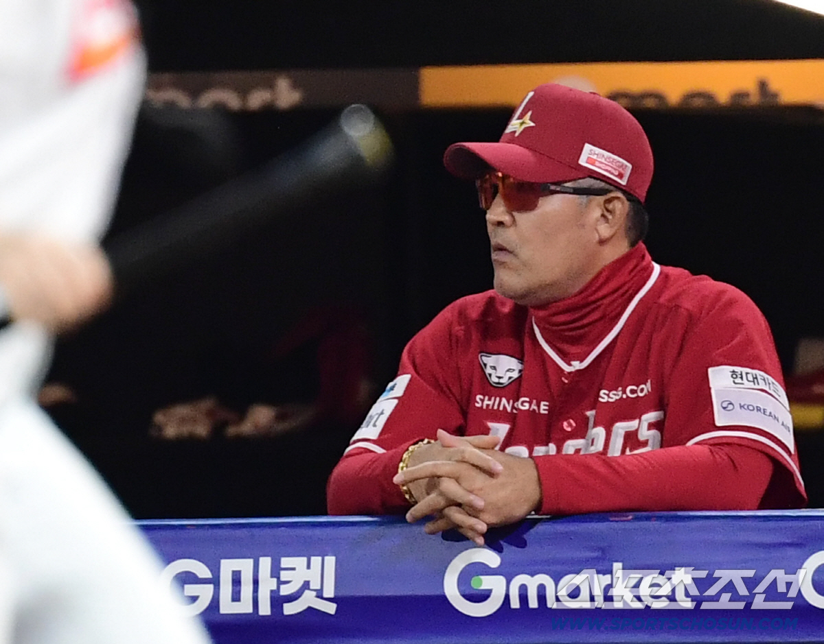 3위팀 감독도 힘 실어주는데…'역대 최초 역사' LG 감독 재계약, 여전…