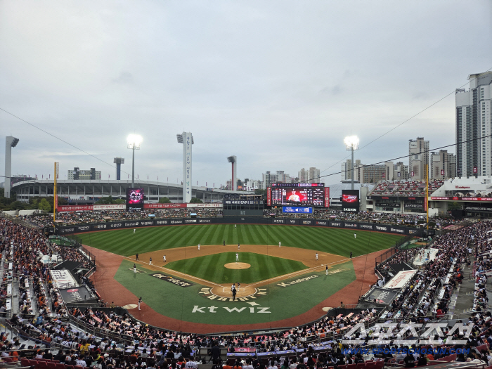 아깝다 100만! 10번째 심장 KT, 69만→84만→97만! 시즌 최다 관중+최다 매진 신기록