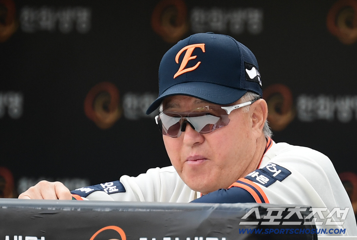 "편하게 하겠다" 했지만.. 한화, 또 9회말 4실점 → 이대로 플옵 준…