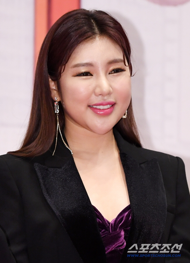 송가인, 응급실行→“완전히 회복”..母 “딸 아프지 마” 걱정