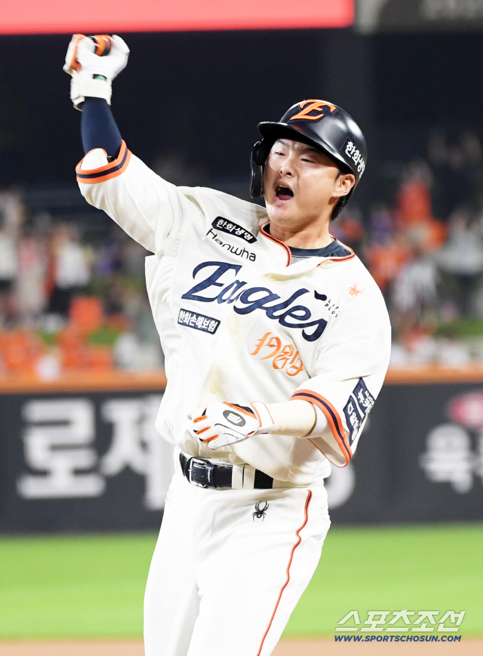 대타 4할→최종전 멀티히트…'50억 FA 유탄?' 사령탑은 잊지 않은 가치, '특급 조커'가 탄생했다