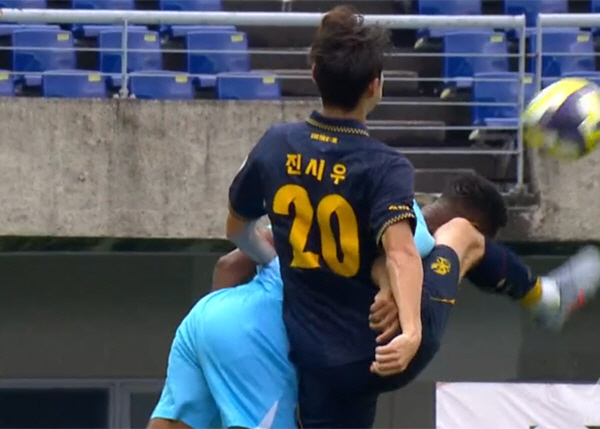 [K리그1 리뷰]'2-0→2-2→3-2' 세징야의 대구 미쳤다, 'PK …