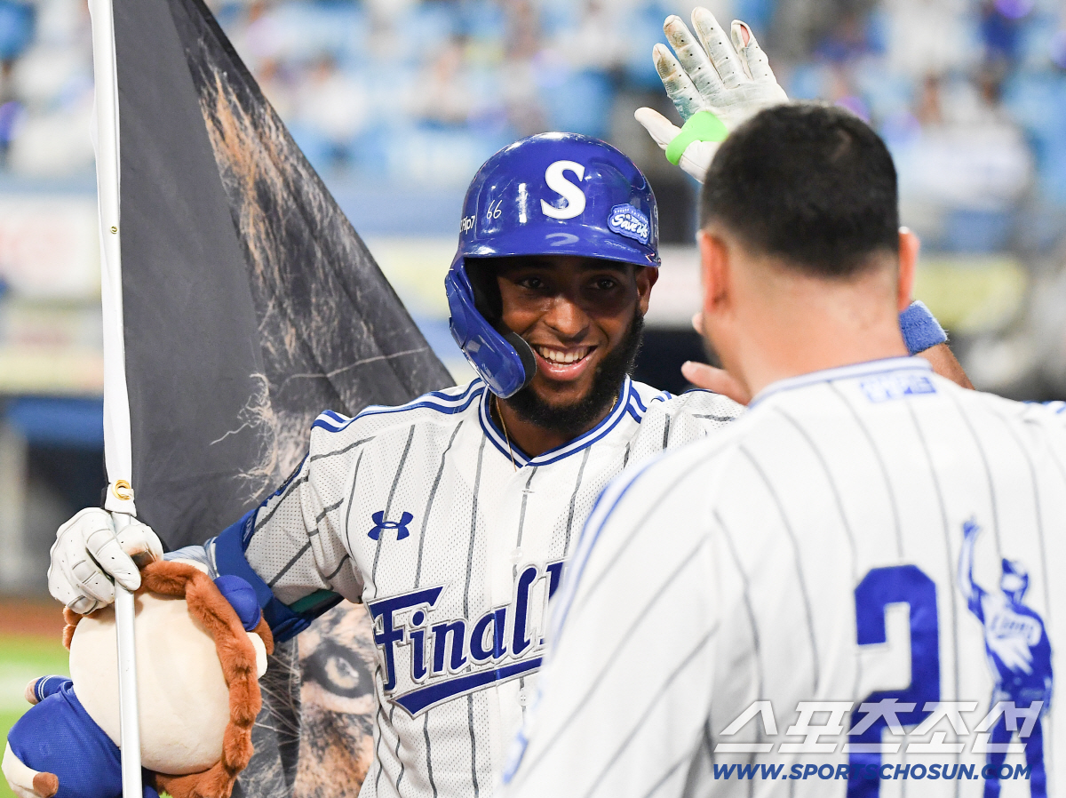KBO 타점 신기록 행진 끝나지 않았다…디아즈, 최종전 1회부터 2타점 …