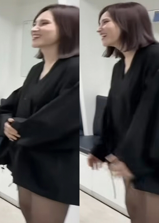 '조정석♥' 거미, 둘째 임신 중에도 짧은 치마 거뜬.."5개월로 안 보…