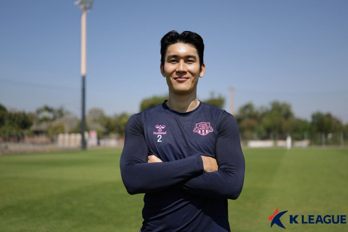 '39세 수원 투혼 캡틴'이용,갈비뼈 골절 참고 제주전 끝까지 뛰었다..…