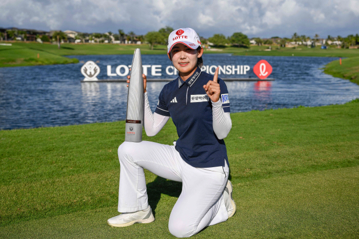 15번홀부터 18번홀까지 전율의 버디쇼...깜짝 우승 '돌격대장' LPGA 무대에 제대로 신고식
