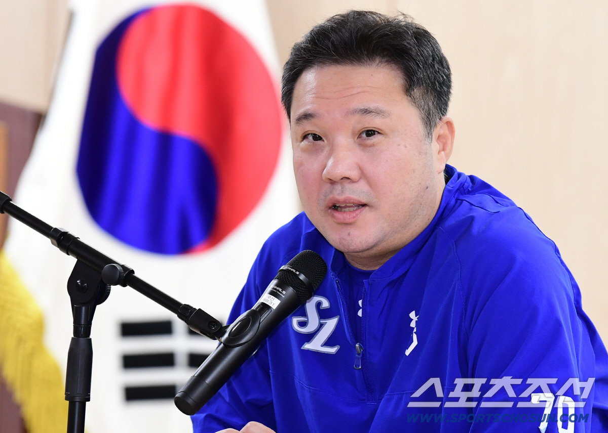 에르난데스 아니었어? "김무신 역할" '계륵' 전락 대체 외인, 와카가 …