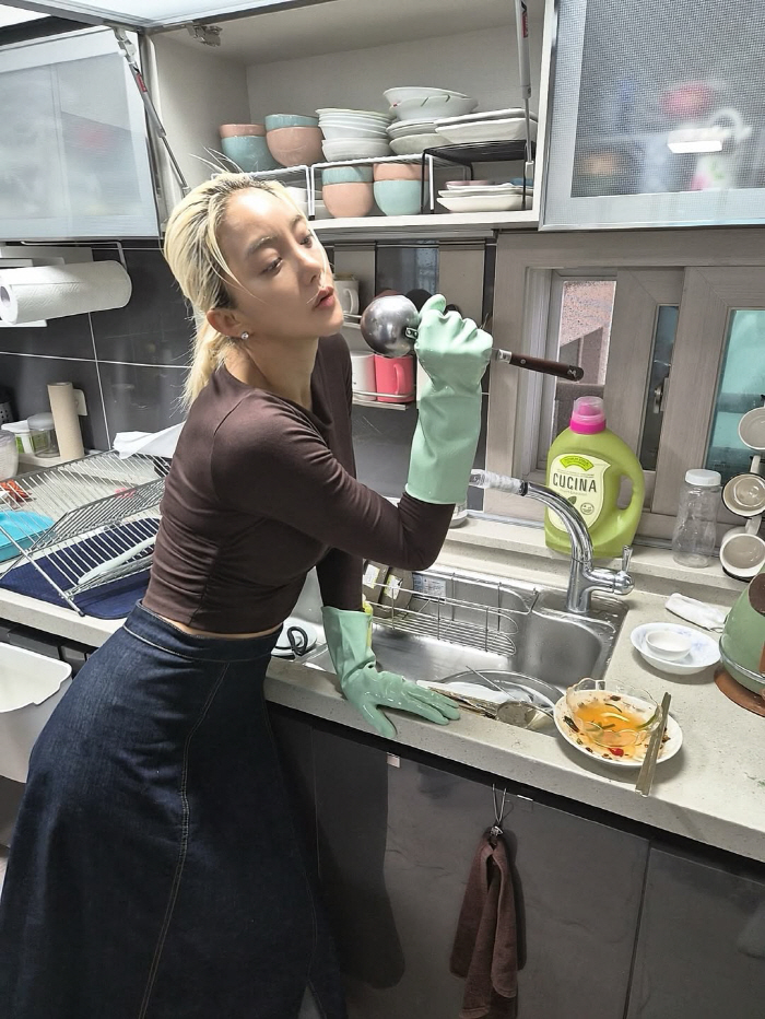 '11세 연하♥' 바다, 설거지 지옥서도 신난 '며느리'..."올해 제일 잘한 일 "