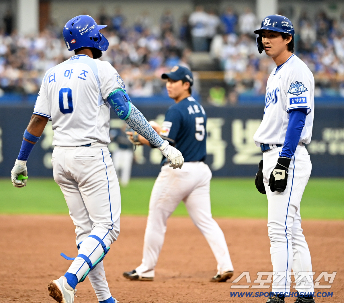 덜덜 떨던 가을야구 초보들이었는데...삼성 통한의 병살타 2방이 다 살려…