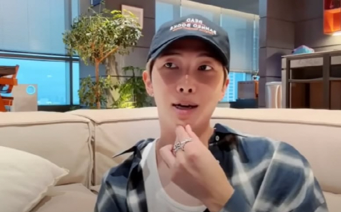 BTS RM 소신발언 “32살 되어도 아직 애 같아…결혼=외로움 도피 수…