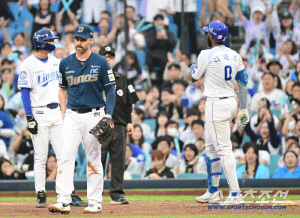 홈런왕의 레벨이 달랐던 수비...디아즈는 왜 뛰지 않았고, 데이비슨은 왜 2루에 먼저 던졌을까 [WC1 현장]