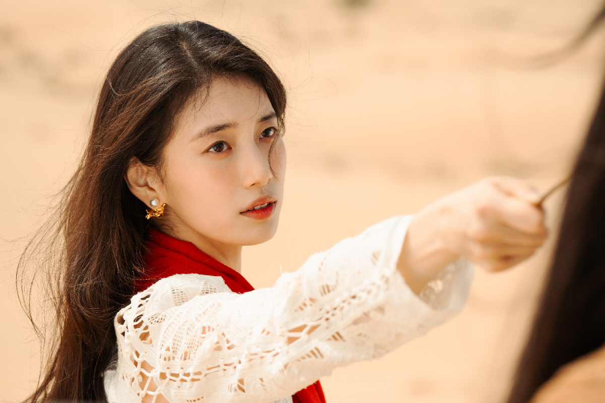 이상하고 아름다운 수지, ♥김우빈과 완벽케미..인생캐 또 터졌다 (다 이…