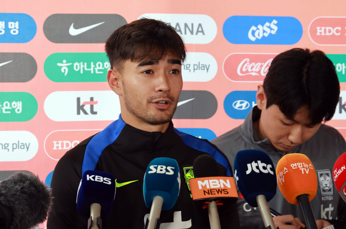 [현장인터뷰]'꼰대 문화 논란' 옌스 카스트로프 "韓 문화, 비판하려는 …