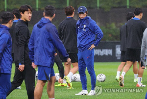 최강 삼바군단 만나는 홍명보호, 스리백 경쟁력 시험대