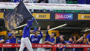 프로야구 준플레이오프, SSG '방패'와 삼성 '창'의 격돌