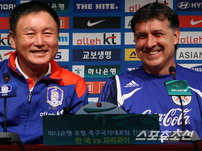 "한국은 아시아 최강이다" 감탄했던 메시 스승, 이제 손흥민 지도할 차례…