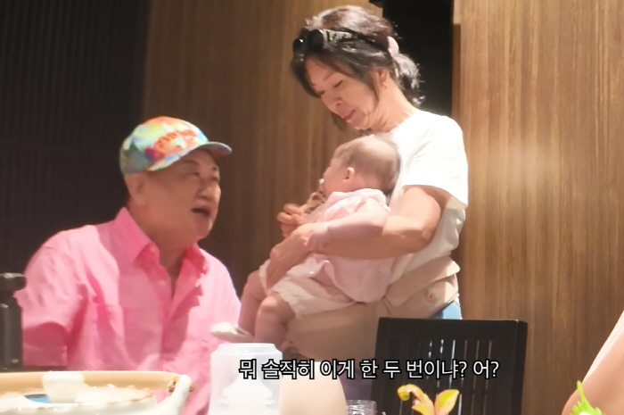"너 굶으면 가슴이 찢어져"...'73세' 이용식, 배고파 우는 손녀 안…