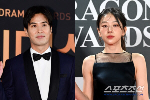 '12세 차이' 김지석♥이주명, 결혼 임박설 불거졌다…왼손 약지에 당당히 반지[SC이슈]