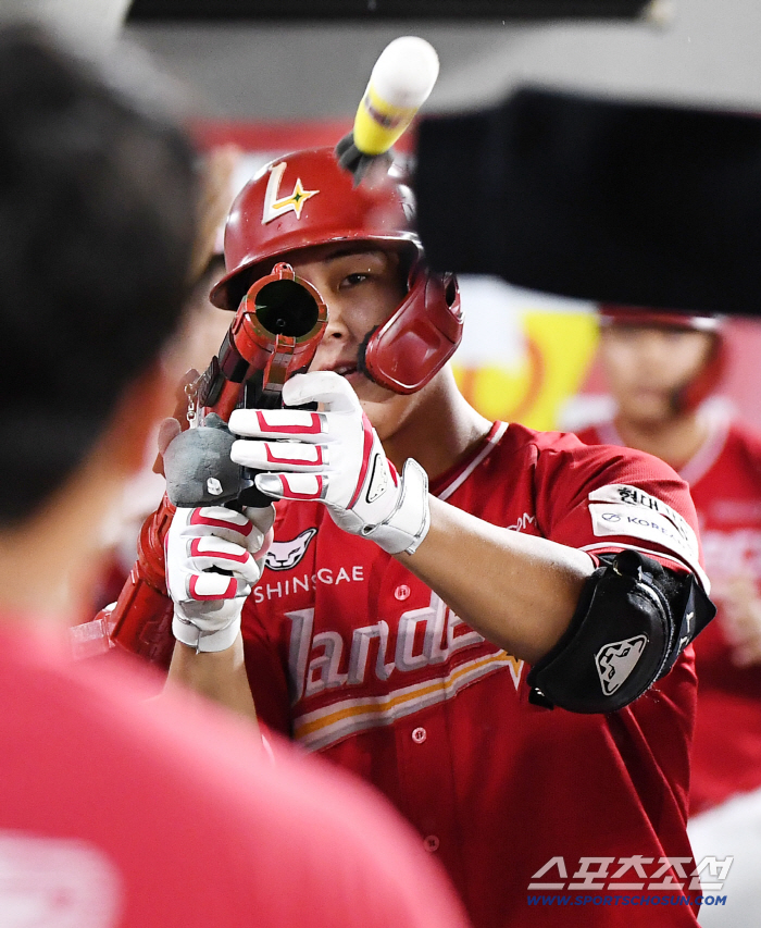 '와 깜짝 발탁' 한화 1위 막았던 그 신예, SSG 역대 최초 역사 썼다…준PO 엔트리 발표