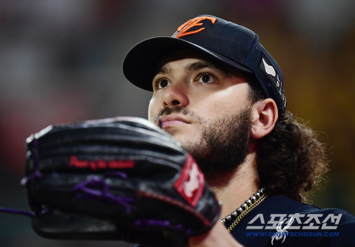 '드디어' 美 움직인다, ML 스카우트 '폰세 영입' 총력전 누가 웃을까…SF? 양키스? 열기 뜨겁네