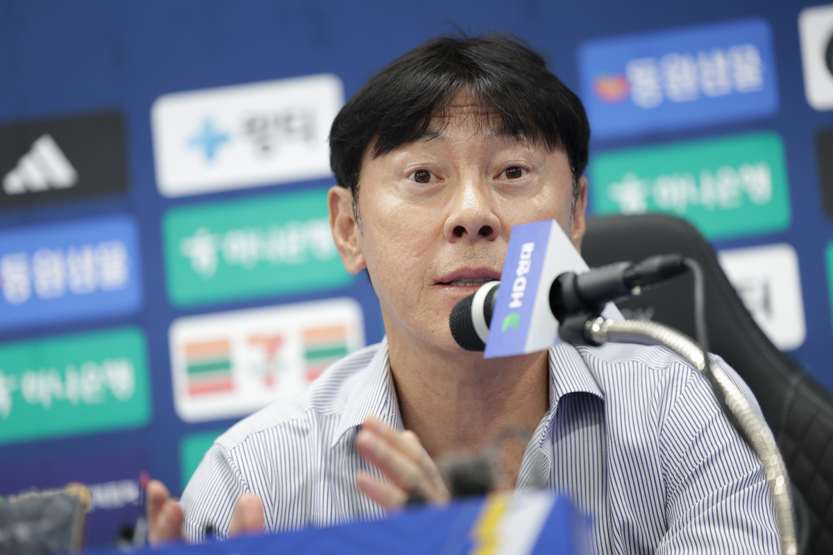 [단독]'파이널B 추락→강등 소용돌이' 울산, 신태용 감독 2개월 만에 …