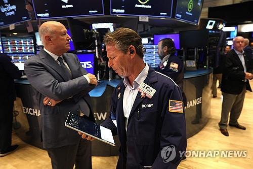 뉴욕증시, 셧다운·거품론에도 S&P500·나스닥 최고치 마감(종합)