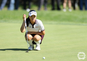 윤이나·신지은, LPGA 투어 뷰익 상하이 첫날 1타 차 공동 2위
