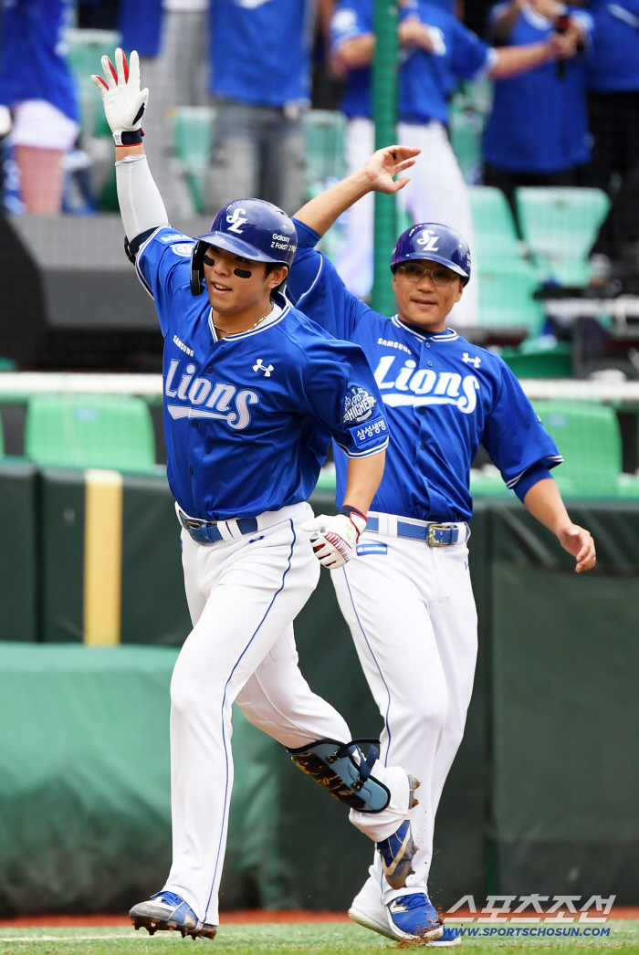 '재현아 너만 치냐' 동기생 김영웅, 천금같은 화답 투런포→그로기 화이트 강판[준PO1]