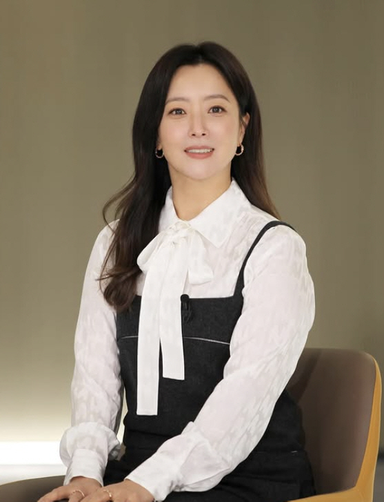 김희선, 모친상 일주일만 드라마 현장 복귀 "고마워요"[SCin스타]
