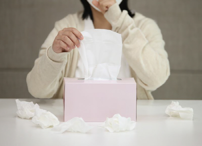 봄도 아닌데 콧물 '줄줄'…가을 알레르기 비염 주의보