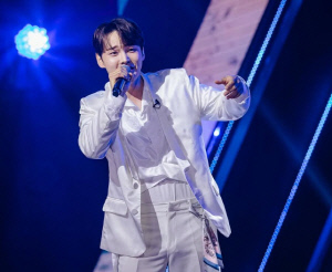 [청룡랭킹] 박서진, 손태진 제치고 청룡랭킹 1위 타이틀 차지