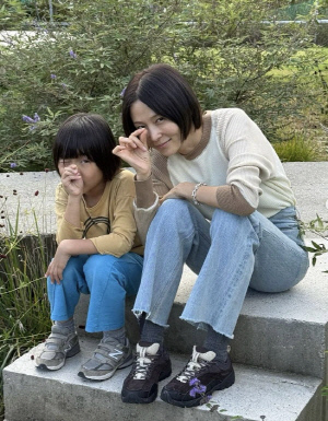 김나영♥마이큐, 두 아들과 떠난 소박한 신혼여행 