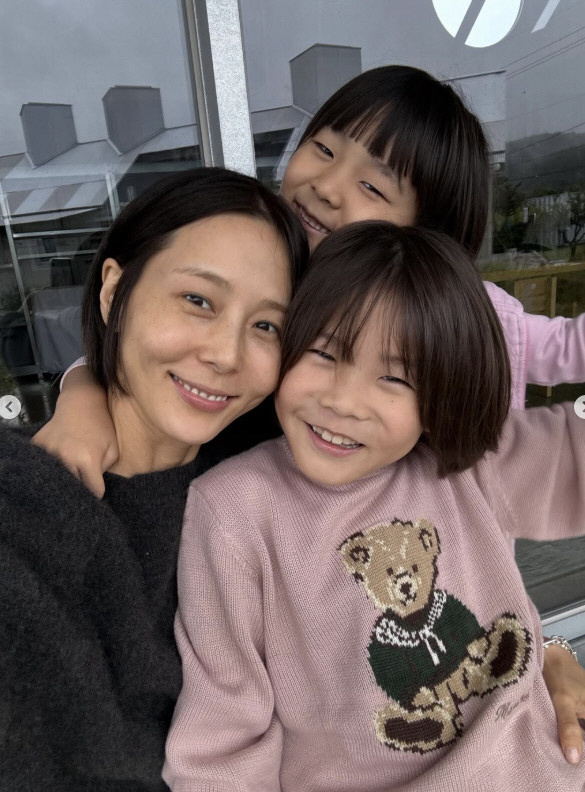 김나영♥마이큐, 두 아들과 떠난 소박한 신혼여행 "모든 것이 좋았다"