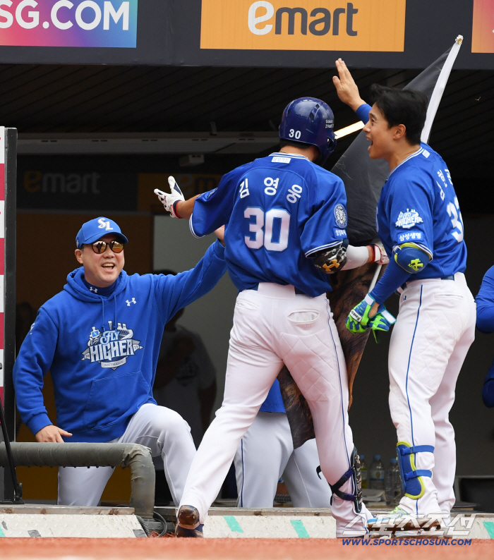 "아웃카운트 착각 이야기도 있던데…" 국민유격수도 가슴 쓸어내린 수비, 다 생각이 있었다