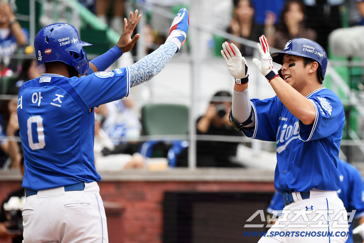 "아웃카운트 착각 이야기도 있던데…" 국민유격수도 가슴 쓸어내린 수비, …