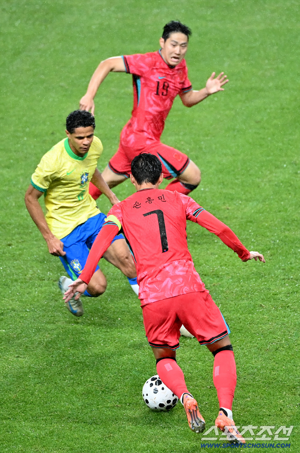 [브라질전]차범근-홍명보 넘어선 손흥민 "韓 역대 최고 선수? 아직 아냐…