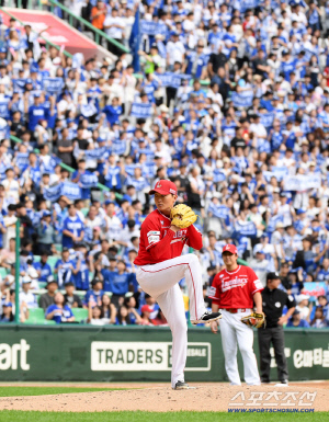 'KKKKKK' KBO 최초 기록 쓰고도 3⅓이닝 조기 강판…왜?[준PO 현장]