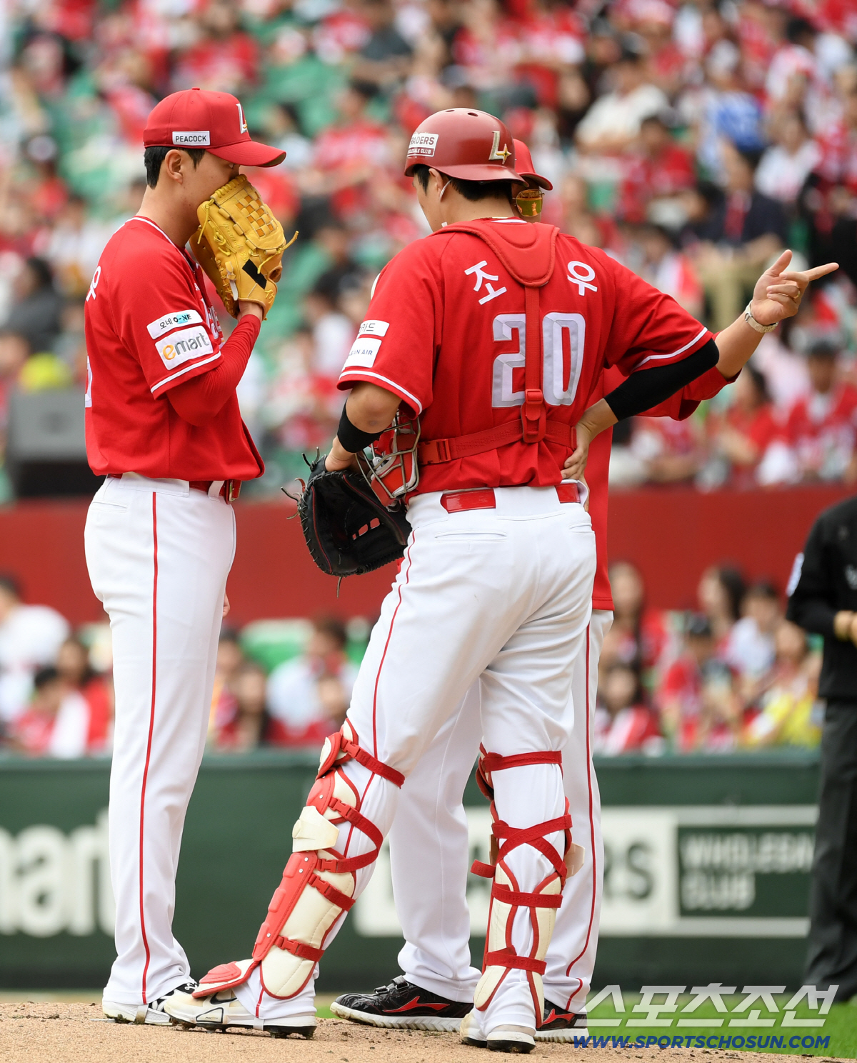 'KKKKKK' KBO 최초 기록 쓰고도 3⅓이닝 조기 강판…왜?[준PO…