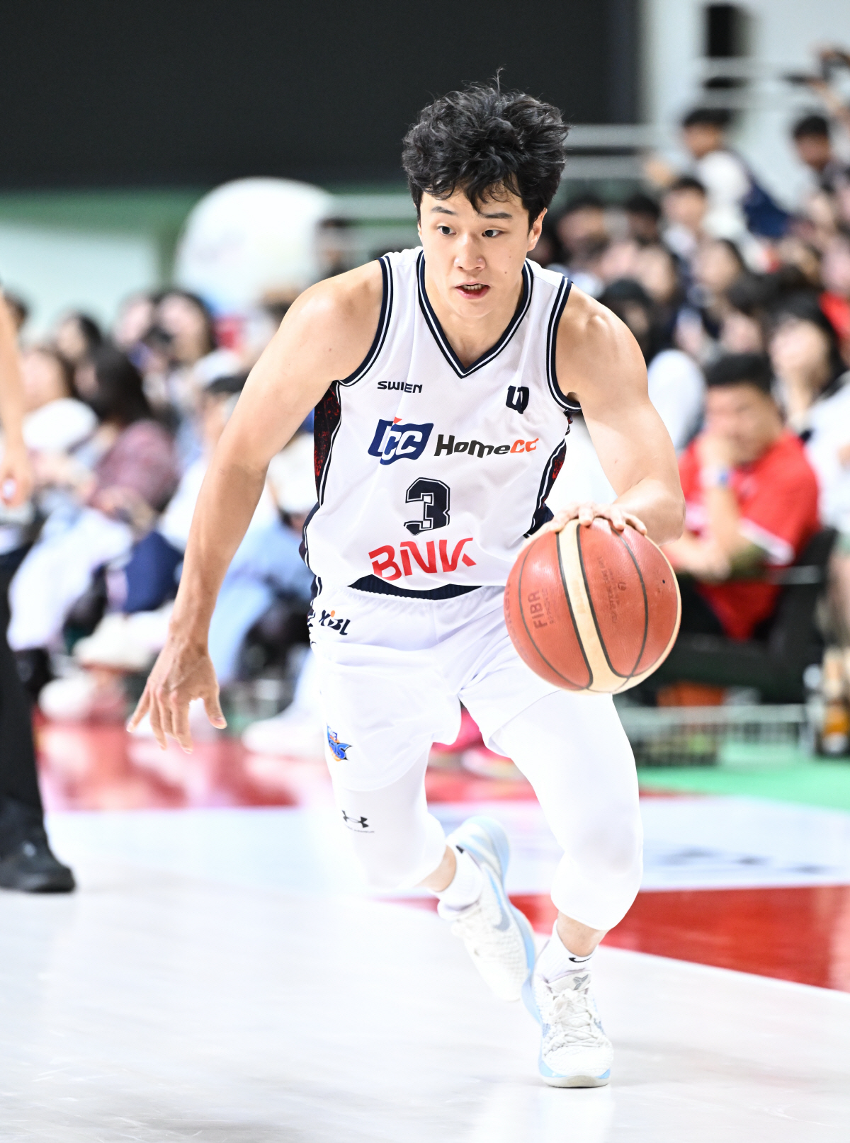 '부상 병동'→'허웅 24점' 부산 KCC, 울산 현대모비스 86-68 …